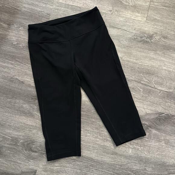 Zella Live In Capri Length Black Leggings Size Small - Picture 1 of 7
